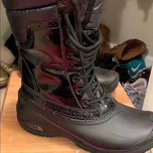 Like New, North Face Snow Boots